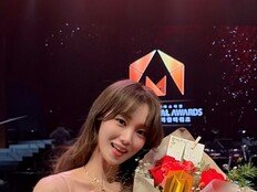 이성경, ‘알라딘’ 신인상에 눈물…“16년 동안 꿈꿔온 무대”