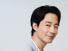 조인성의 ‘골든 트라이앵글’…침체된 한국 영화 구할 ‘구원투수’ 될까