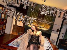 제니, 아슬아슬 가죽 튜브톱…역대급 과감한 파티룩 [DA★]