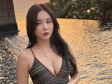 홍진영, 차원이 다른 몸매…만원대 수영복 감당 불가