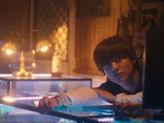 우즈, 연기 도전…자전적 에세이 기반 단편 영화, 2월 26일 극장