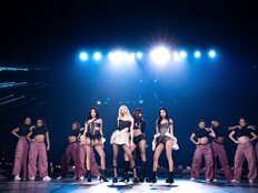 “10년의 기적, 블링크 덕분” 블랙핑크, 눈물의 투어 종료