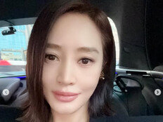 김혜수 근황 터졌다, ‘케데헌’ 더피 품은 여배우 [DA★] 