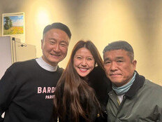 주영훈, 김건모와 인증샷…“눈 밑 지방 수술 같이 해요” 너스레