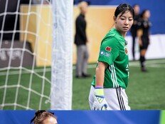 ‘서울체고 선후배 격돌’ 장은실 “허경희 선배 꺾어보고 싶어” (골때녀)