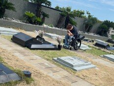 강원래, 서희원 1주기 눈물…“구준엽, 서희원 이름만 적더라”