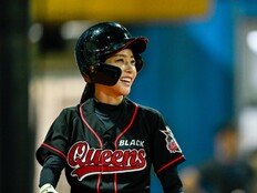 3.36초의 ‘야구여왕’, “너, 너, 너”의 ‘솔지5’ 테토녀.. 김민지, 스포츠 연애 예능 두 판을 흔들다