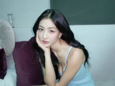 트와이스 지효, 속옷 모델 되더니 과감 ‘성숙+관능美’