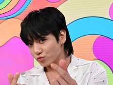 방탄소년단 정국, 패션도 ‘GOLDEN’