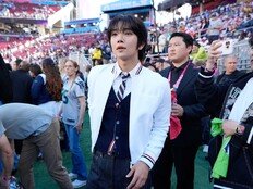 세븐틴 조슈아, 슈퍼볼 깜짝…NFL 공식 초청