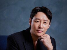 김동욱 아빠 됐다…스텔라 김, 딸 사진과 함께 출산 근황 전해