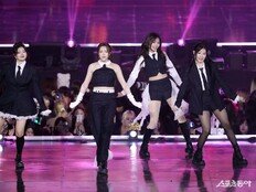 시선 사로잡는 피프티피프티