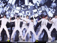 시선 사로잡는 82메이저