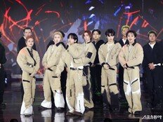 보넥도, 시선 사로잡는 무대매너