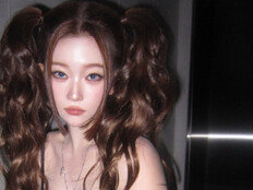 빌리 츠키, 란제리+가터벨트 스타일링…압도적 무드 [DA★]