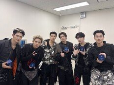 엔하이픈, 2년 연속 ‘올해의 아티스트’ 등극…‘디 어워즈’서 대상 포함 6관왕