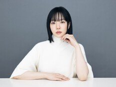 임수정, ‘건물주’로 안방 컴백…하정우 아내로 180도 변신