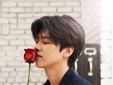 ‘컴백 D-9’ 박지현의 매혹 비주얼…꽃을 든 트롯 왕자