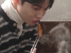 박서진, 32년 모태솔로 충격 고백…“여자 손 못 잡아 봐” (전현무계획)