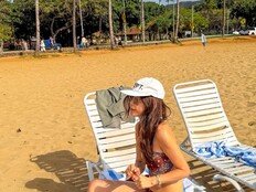 채정안, 48세 안 믿겨…하와이 해변 홀린 탄탄 각선미 [DA★]