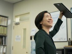 염혜란, ‘매드 댄스 오피스’로 원톱 주연…“주인공 아무나 하는 거 아니더라”