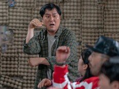 ‘대세’ 윤경호, ‘메소드 연기’도 살릴까…이동휘와 티키타카