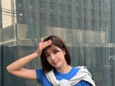권은비, 크롭티 입고 ‘한 줌 허리’ 인증…청순 섹시의 정석 [DA★]
