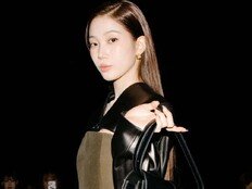 카즈하, 뉴욕 패션위크 미디어 영향력 가치 1위…르세라핌 패션 존재감 빛났다