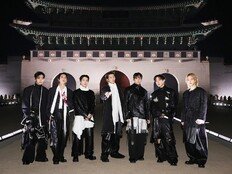 가장 상징적인 곳에서…BTS, 컴백 그 이상 의미 남긴 광화문 공연