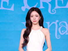 ‘있지 막내’ 유나, 7년만 솔로 데뷔…‘대추노노’ 열풍 받고 출격 (종합)[DA현장]