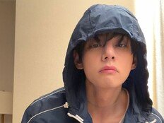 방탄소년단 뷔, 무대 뒤 모습까지 다 풀렸다