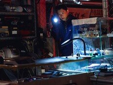 디즈니+ ‘골드랜드’ 김성철, 박보영의 위험한 동업자로 ‘날티’ 매력 폭발