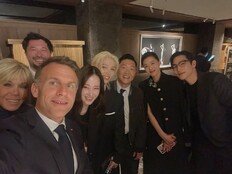 전지현·필릭스 옆에 마크롱…뜻밖의 한컷에 시선 집중 [SD셀픽]