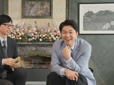 유재석, 이혼 변호사 ‘영업’에 팩폭…“설치고 다니는데 조용히 되겠냐” (유퀴즈)