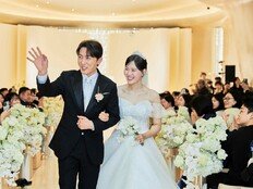 김원훈X엄지윤, 결혼식 콘셉트 통했다…웃음 넘어 3000만 원 기부까지