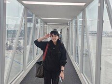 ‘♥변준필’ 강은비, 아픔 딛고 日서 웃었다…“17년 함께, 여전히 설렌다”