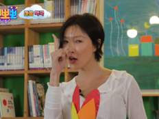 ‘뽀뽀뽀’에 화사가?…“아이들과 노는 건 재밌다” 반전 행보
