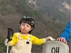 하루, 키만한 애기봉 정상석에 손 ‘척’…등산객 포즈 귀여워 (슈돌)