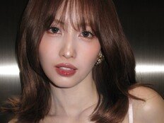 트와이스 모모, 강렬한 레드 드레스…섹시 팡팡 [DA★]