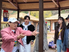 지석진, 교련복 입고 굴욕…나이 공격에 멘붕 (석삼플레이)