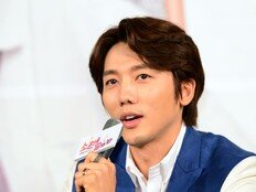 기태영, 부친 떠났다…유진과 가족 곁 지키며 추모