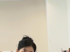 수지 다리 찢기 잘 하네…여신미모+귀여움은 보너스 [DA★]