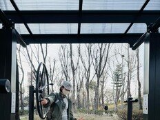 ‘♥현빈’ 손예진, 훌쩍 큰 아들 옆에서 브이…“이렇게 컸어?” [SD셀픽]