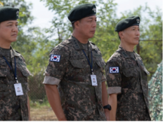 정웅인·안길강·정재성, ‘취사병’ 장교 라인 장악