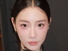 클라라 파격美 또…입었지만 아찔하다 [DA★]