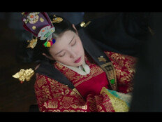아이유, ♥변우석과 결혼→정신 잃고 혼절 ‘돌발상황’ (21세기 대군부인)