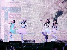 ‘부모님도 입덕 완료’ 아일릿, 어린이날 대공원 뒤흔든 ‘떼창’