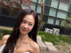 홍수현, 타이트한 순백 드레스…전주영화제 레전드 썼다