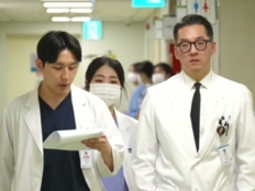 전현무 “형권아!”…‘김태우 닮은꼴’ 의사 후배 등장에 급 친분 (사당귀)