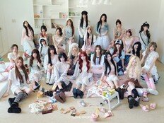 트리플에스, ‘LOVE & POP’ 단체 콘셉트 포토 최초 공개